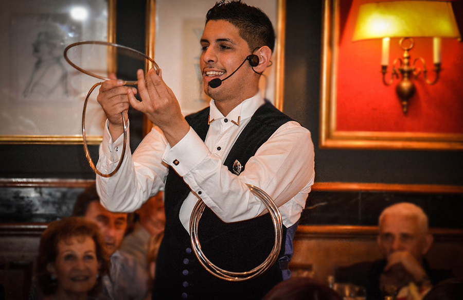 Mago Nahuel Show de Magia - Evento privado Restaurant Sottovocce